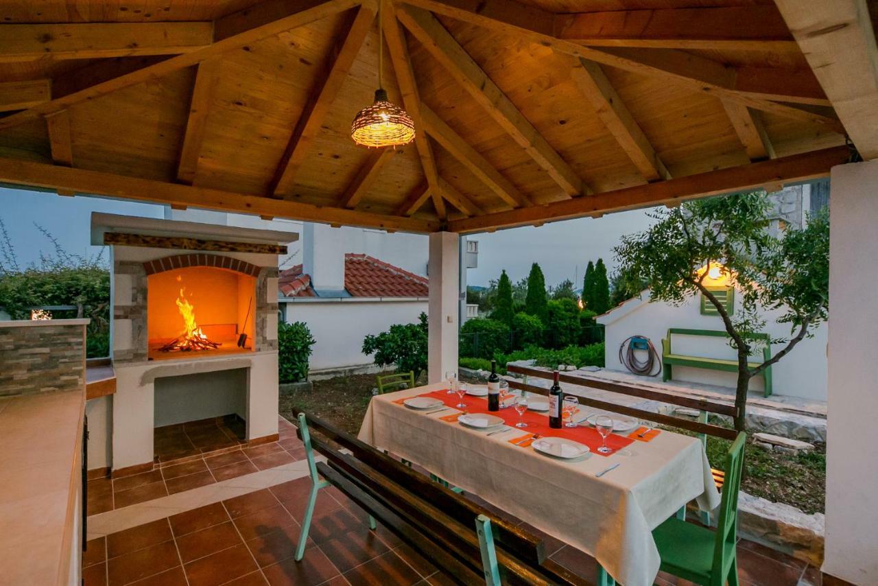 Seaside Villa Mia Trogir Exterior foto
