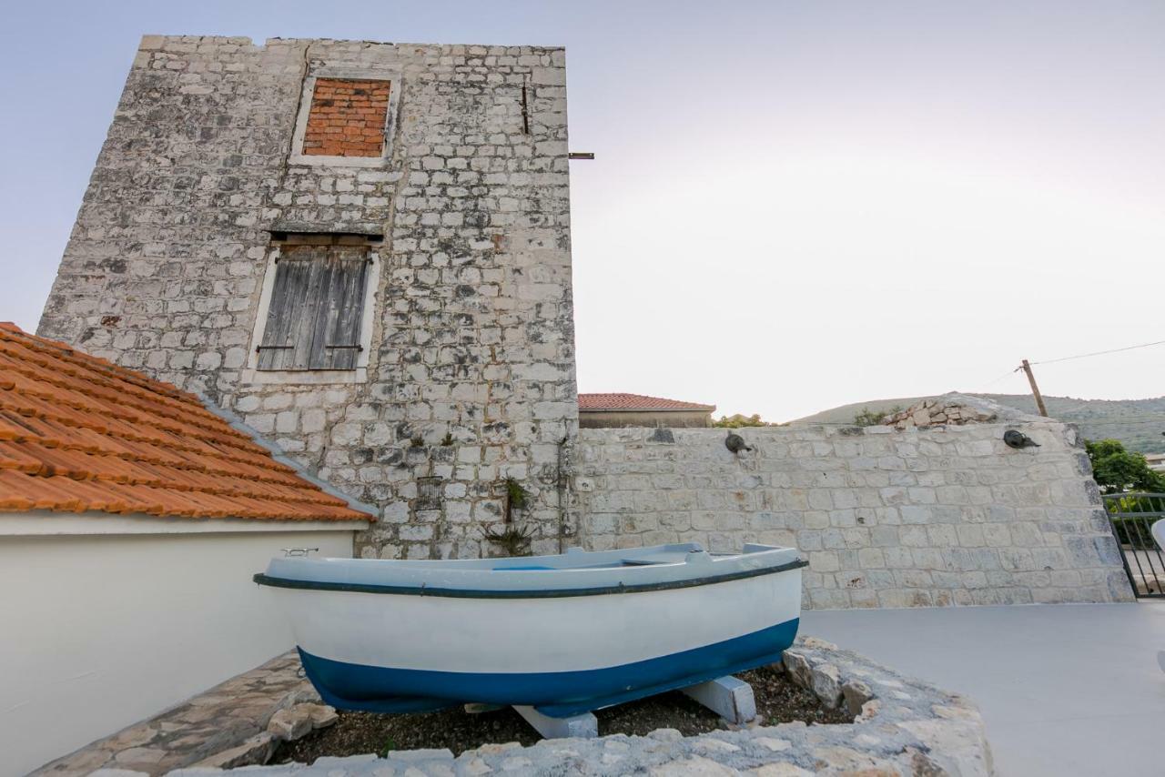 Seaside Villa Mia Trogir Exterior foto